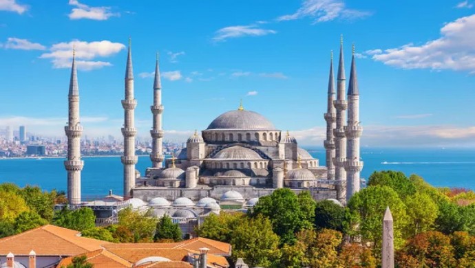 السياحة الحلال في تركيا.. 3 عوامل جعلت الريفيرا وجهة عالمية