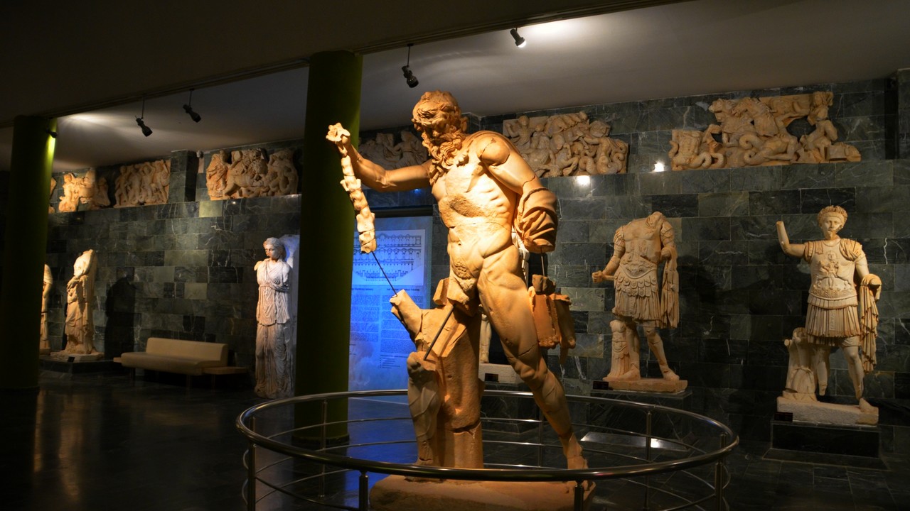 متحف أنطاليا الأثري
